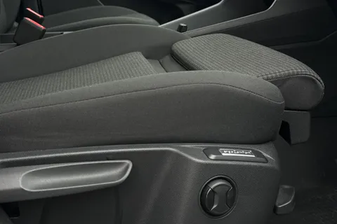 KY75NUW Volkswagen Caddy Maxi 2.0 TDI 122PS Commerce Plus Van DSG [Tech Pack] Thumbnail #54