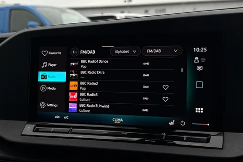 KY75NUW Volkswagen Caddy Maxi 2.0 TDI 122PS Commerce Plus Van DSG [Tech Pack] Thumbnail #58