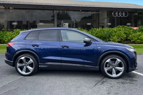 PX75KNJ Audi Q4 e-tron Q4  Black Edition 35 e-tron  125,00 kW Thumbnail #4