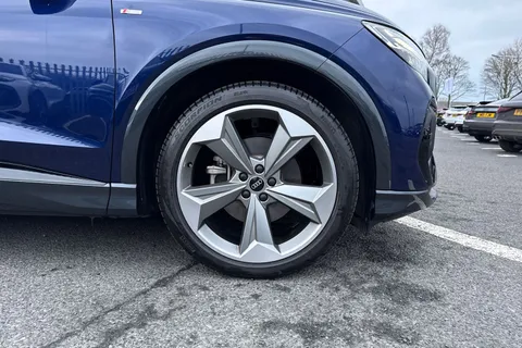 PX75KNJ Audi Q4 e-tron Q4  Black Edition 35 e-tron  125,00 kW Thumbnail #11