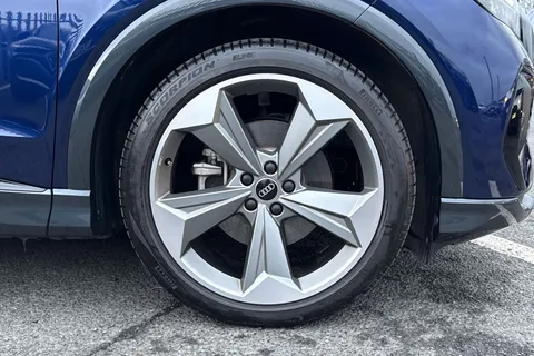 PX75KNJ Audi Q4 e-tron Q4  Black Edition 35 e-tron  125,00 kW Thumbnail #12