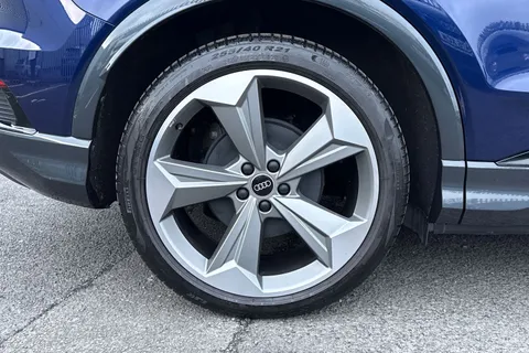 PX75KNJ Audi Q4 e-tron Q4  Black Edition 35 e-tron  125,00 kW Thumbnail #13