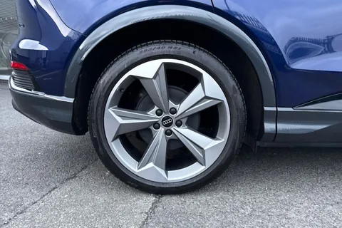 PX75KNJ Audi Q4 e-tron Q4  Black Edition 35 e-tron  125,00 kW Thumbnail #14