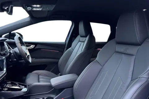PX75KNJ Audi Q4 e-tron Q4  Black Edition 35 e-tron  125,00 kW Thumbnail #17