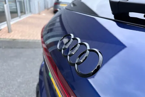 PX75KNJ Audi Q4 e-tron Q4  Black Edition 35 e-tron  125,00 kW Thumbnail #27