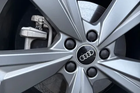 PX75KNJ Audi Q4 e-tron Q4  Black Edition 35 e-tron  125,00 kW Thumbnail #36