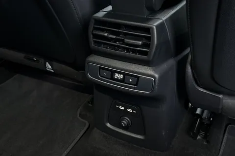 PX75KNJ Audi Q4 e-tron Q4  Black Edition 35 e-tron  125,00 kW Thumbnail #42