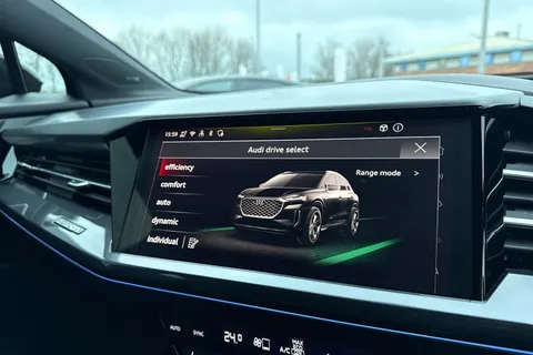 PX75KNJ Audi Q4 e-tron Q4  Black Edition 35 e-tron  125,00 kW Thumbnail #59