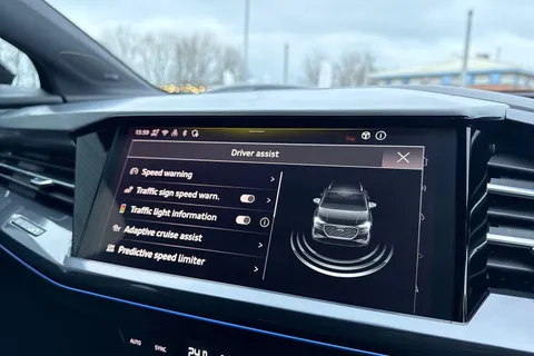 PX75KNJ Audi Q4 e-tron Q4  Black Edition 35 e-tron  125,00 kW Thumbnail #60