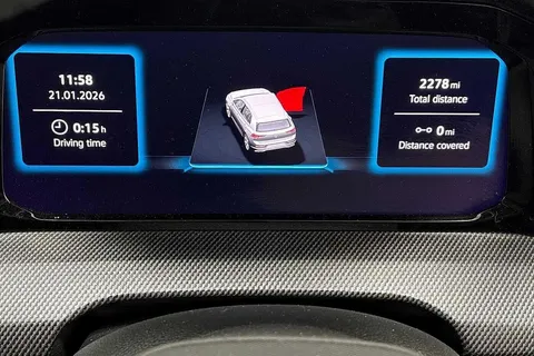 DE25RVX Volkswagen Golf 1.5 TSI 150 R-Line 5dr ⭐18' Leeds alloy wheels | Panoramic sunroof | Area V Thumbnail #12