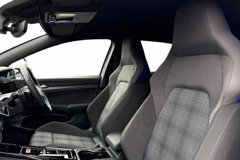 KM75BRX Volkswagen Golf 1.5 TSI 272 GTE eHybrid 5dr DSG Thumbnail #11