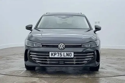 KP75LNO Volkswagen Passat 1.5 TSI eHybrid 272 Elegance 5dr DSG**LEATHER + 19' LEEDS ALLOYS + WINTER P Thumbnail #7