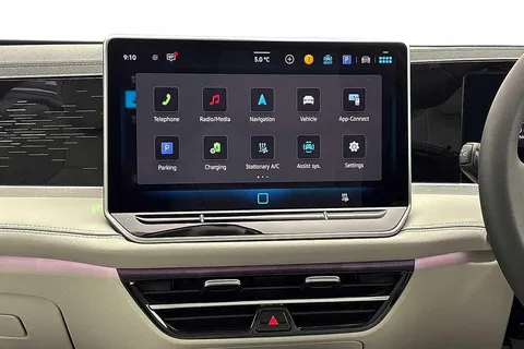 KP75LNO Volkswagen Passat 1.5 TSI eHybrid 272 Elegance 5dr DSG**LEATHER + 19' LEEDS ALLOYS + WINTER P Thumbnail #12