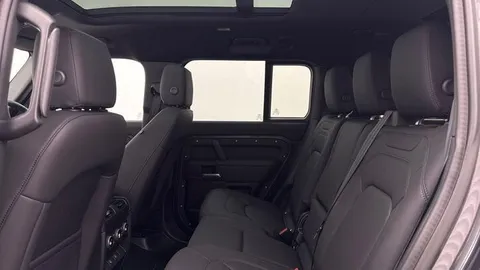 KW25GXV Land Rover Defender 130 3.0 D350 X-Dynamic SE 5dr Thumbnail #4