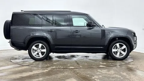 KW25GXV Land Rover Defender 130 3.0 D350 X-Dynamic SE 5dr Thumbnail #5