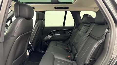 4 of 20 for Land Rover Range Rover 3.0 D300 HSE 5dr