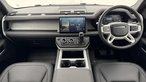 KW25GXV Land Rover Defender 130 3.0 D350 X-Dynamic SE 5dr Thumbnail #9