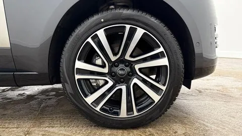 9 of 20 for Land Rover Range Rover 3.0 D300 HSE 5dr