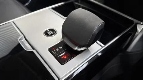 14 of 20 for Land Rover Range Rover 3.0 D300 HSE 5dr