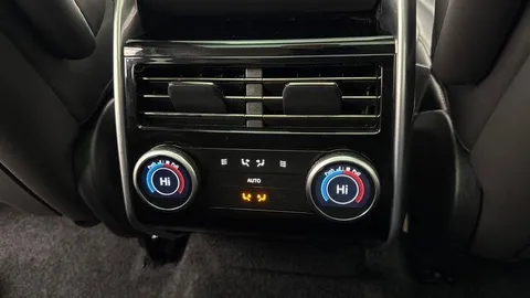 18 of 20 for Land Rover Range Rover 3.0 D300 HSE 5dr