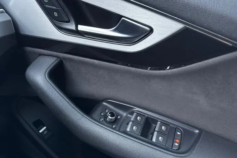 18 of 51 for Audi Q7 3.0 TDI V6 S line Tiptronic quattro Euro 6 (s/s) 5dr