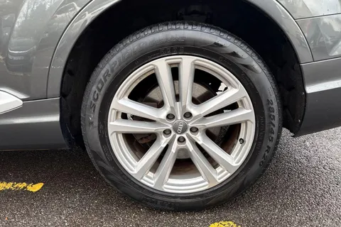 22 of 51 for Audi Q7 3.0 TDI V6 S line Tiptronic quattro Euro 6 (s/s) 5dr