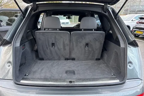 29 of 51 for Audi Q7 3.0 TDI V6 S line Tiptronic quattro Euro 6 (s/s) 5dr