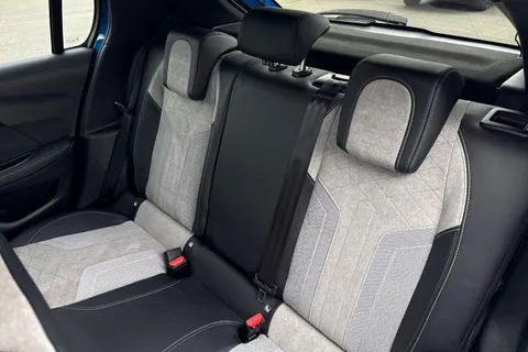 19 of 67 for PEUGEOT e-208 50kWh GT Premium Auto 5dr