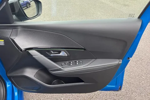 21 of 67 for PEUGEOT e-208 50kWh GT Premium Auto 5dr