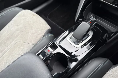 23 of 67 for PEUGEOT e-208 50kWh GT Premium Auto 5dr