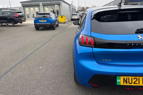 31 of 67 for PEUGEOT e-208 50kWh GT Premium Auto 5dr