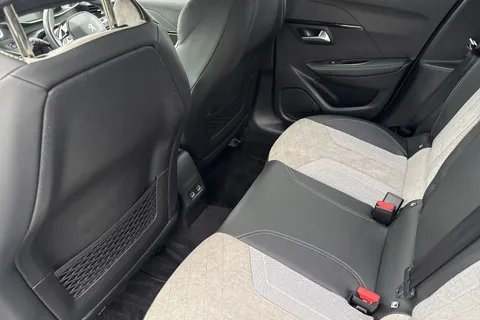 36 of 67 for PEUGEOT e-208 50kWh GT Premium Auto 5dr