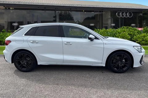 DK75UWF Audi A3 S line TFSI  150 PS 6-speed Thumbnail #4