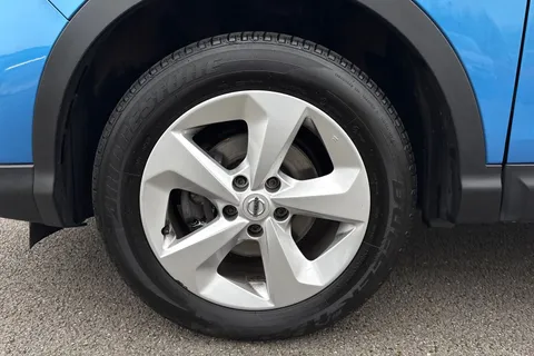 EK69YWX Nissan Qashqai 1.5 dCi Acenta Premium DCT Auto Euro 6 (s/s) 5dr Thumbnail #13