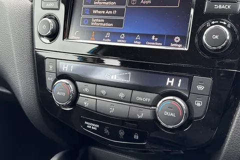 EK69YWX Nissan Qashqai 1.5 dCi Acenta Premium DCT Auto Euro 6 (s/s) 5dr Thumbnail #23