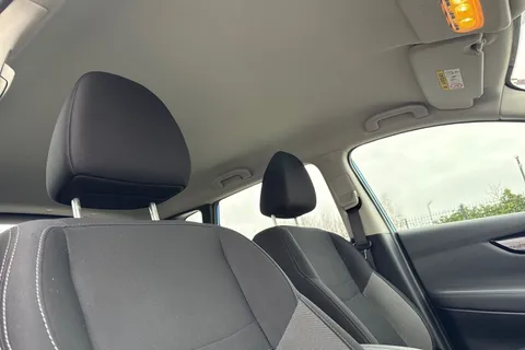 EK69YWX Nissan Qashqai 1.5 dCi Acenta Premium DCT Auto Euro 6 (s/s) 5dr Thumbnail #25