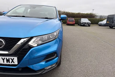EK69YWX Nissan Qashqai 1.5 dCi Acenta Premium DCT Auto Euro 6 (s/s) 5dr Thumbnail #27