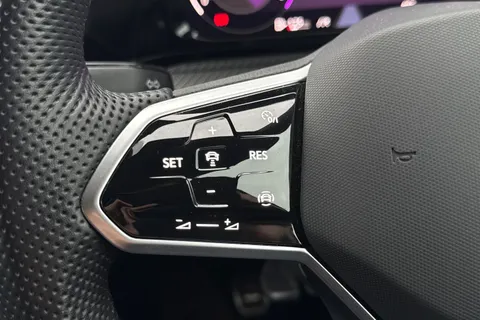 CX23ONO Volkswagen Golf 1.5 TSI 150ps R-Line EVO ⭐18' Bergamo Alloys⭐ Thumbnail #37