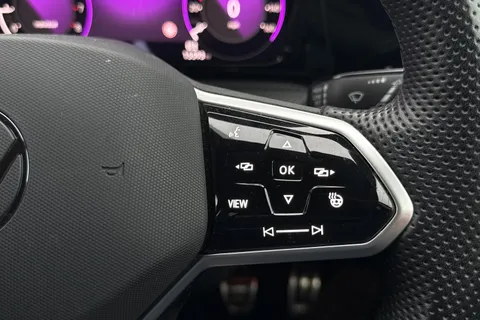 CX23ONO Volkswagen Golf 1.5 TSI 150ps R-Line EVO ⭐18' Bergamo Alloys⭐ Thumbnail #38