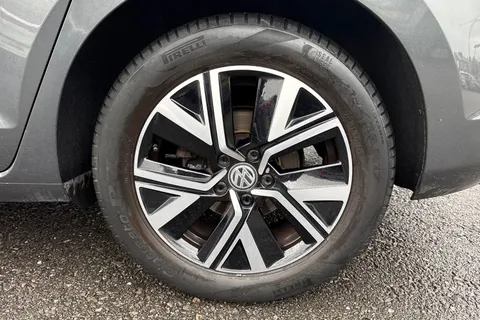 LV20NPD Volkswagen Touran 1.5 TSI EVO R-Line Euro 6 (s/s) 5dr Thumbnail #12