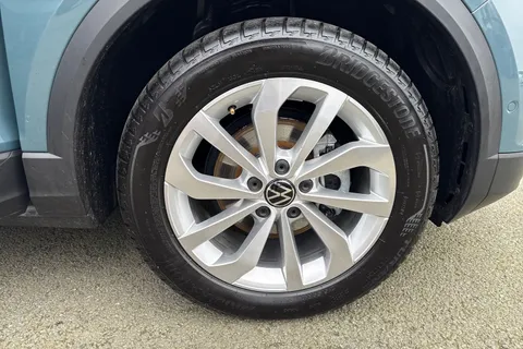 GF25UXC Volkswagen T-Roc 1.5 TSI Match 5dr | Rear View Camera Thumbnail #14