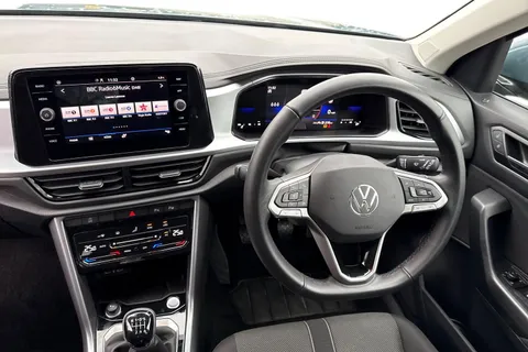 GF25UXC Volkswagen T-Roc 1.5 TSI Match 5dr | Rear View Camera Thumbnail #19