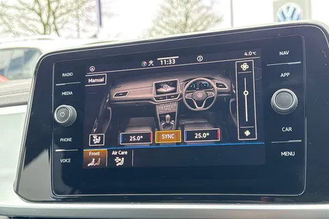 GF25UXC Volkswagen T-Roc 1.5 TSI Match 5dr | Rear View Camera Thumbnail #23