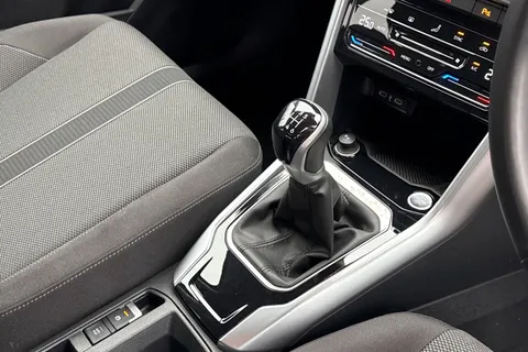 GF25UXC Volkswagen T-Roc 1.5 TSI Match 5dr | Rear View Camera Thumbnail #24