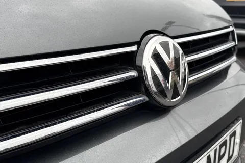 LV20NPD Volkswagen Touran 1.5 TSI EVO R-Line Euro 6 (s/s) 5dr Thumbnail #27