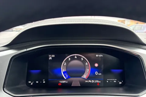 GF25UXC Volkswagen T-Roc 1.5 TSI Match 5dr | Rear View Camera Thumbnail #27