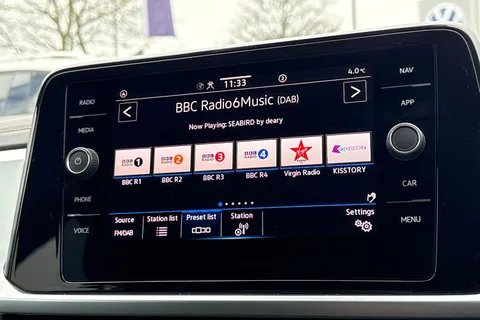 GF25UXC Volkswagen T-Roc 1.5 TSI Match 5dr | Rear View Camera Thumbnail #29