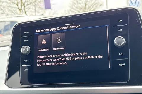 GF25UXC Volkswagen T-Roc 1.5 TSI Match 5dr | Rear View Camera Thumbnail #31