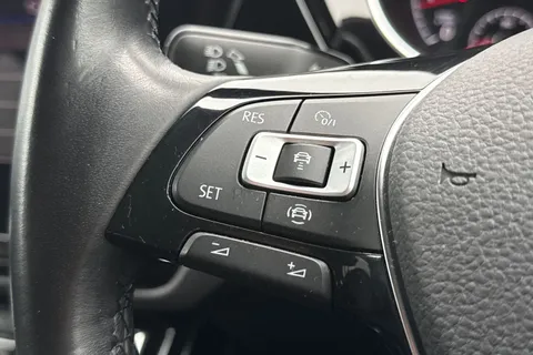 LV20NPD Volkswagen Touran 1.5 TSI EVO R-Line Euro 6 (s/s) 5dr Thumbnail #42