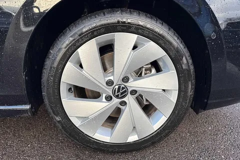 KP75LJY Volkswagen Golf 1.5 TSI 204 Match eHybrid 5dr DSG Thumbnail #6